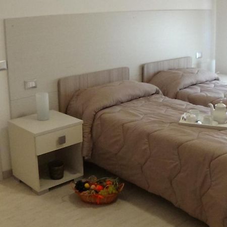 Quattro Stagioni Hotel Padula Buitenkant foto